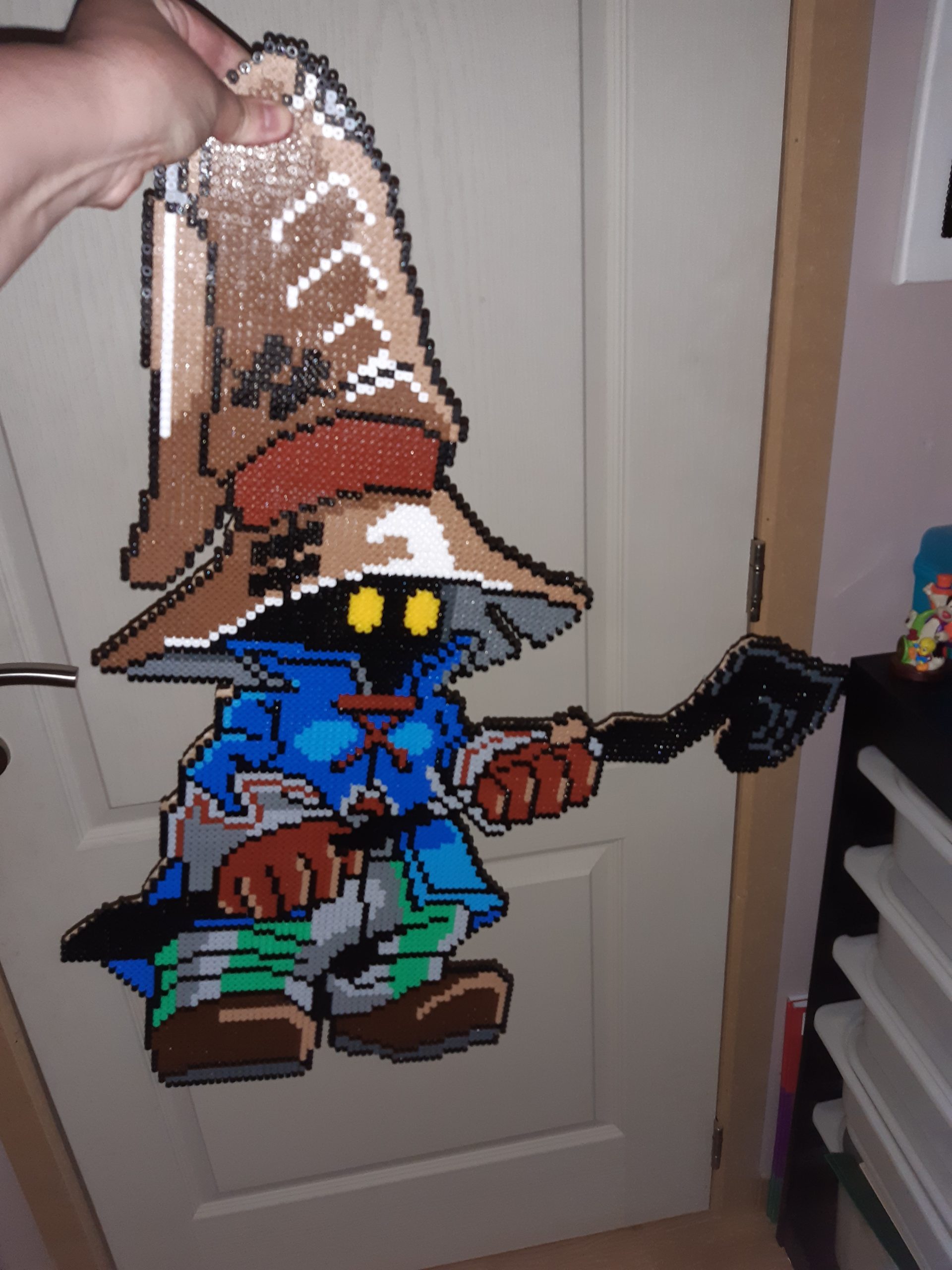 Bibi mage de Final Fantasy en pixel  art  Montigny Solidaire 